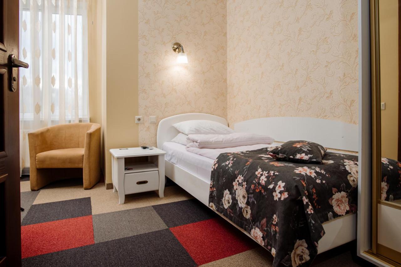 Hotel Na Horyzonti à Trouskavets Extérieur photo