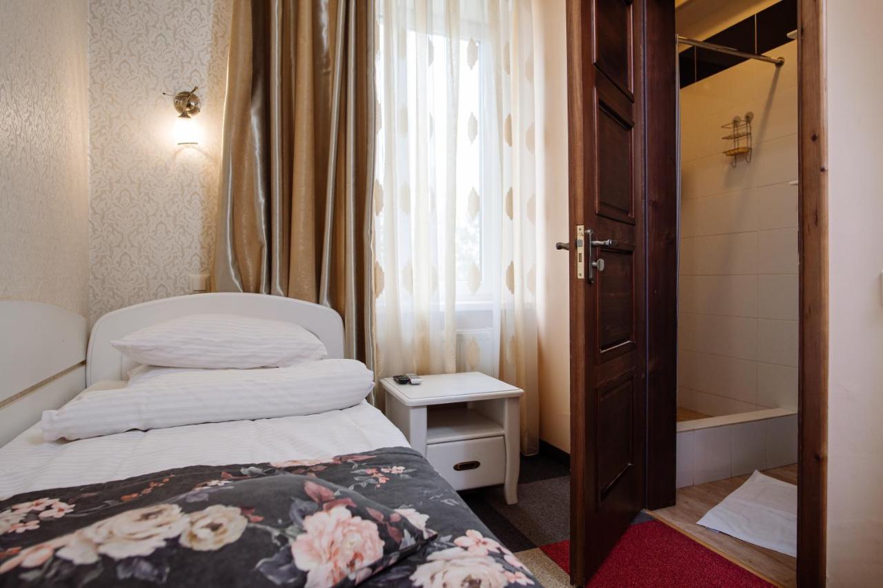 Hotel Na Horyzonti à Trouskavets Extérieur photo