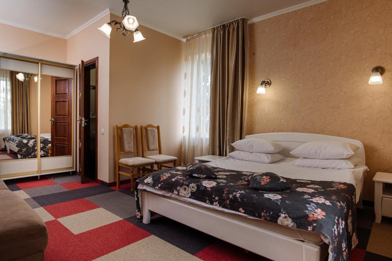 Hotel Na Horyzonti à Trouskavets Extérieur photo