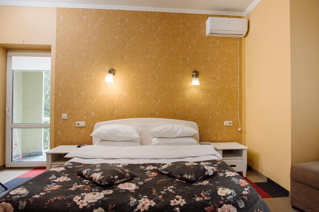 Hotel Na Horyzonti à Trouskavets Extérieur photo