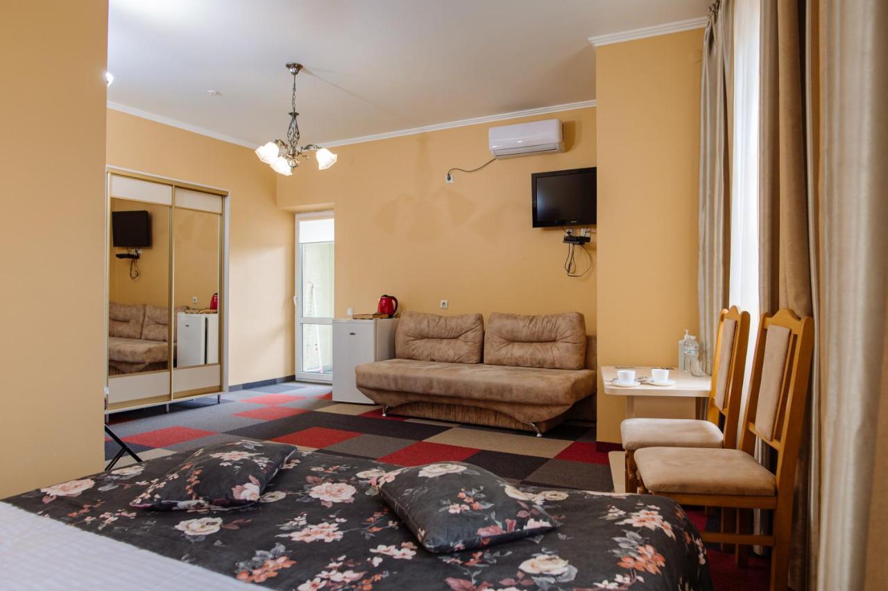 Hotel Na Horyzonti à Trouskavets Extérieur photo