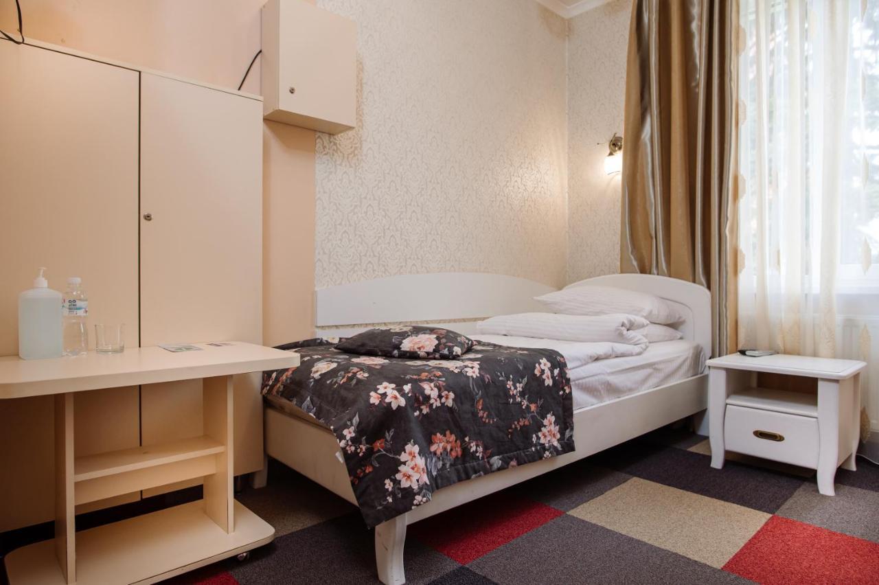 Hotel Na Horyzonti à Trouskavets Extérieur photo