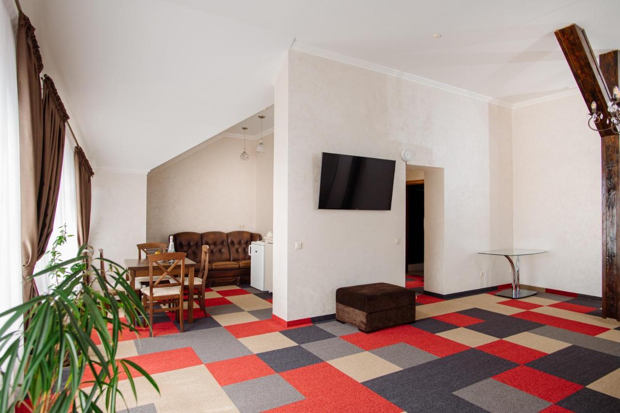 Hotel Na Horyzonti à Trouskavets Extérieur photo