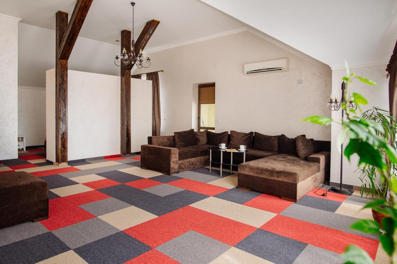 Hotel Na Horyzonti à Trouskavets Extérieur photo